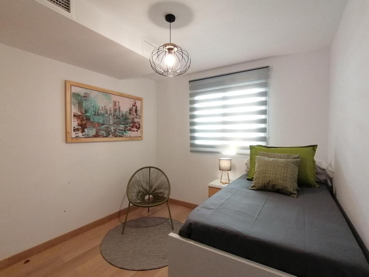 Relax & Home, Apartamento Con Terraza Y Parking La Zubia  Luaran gambar